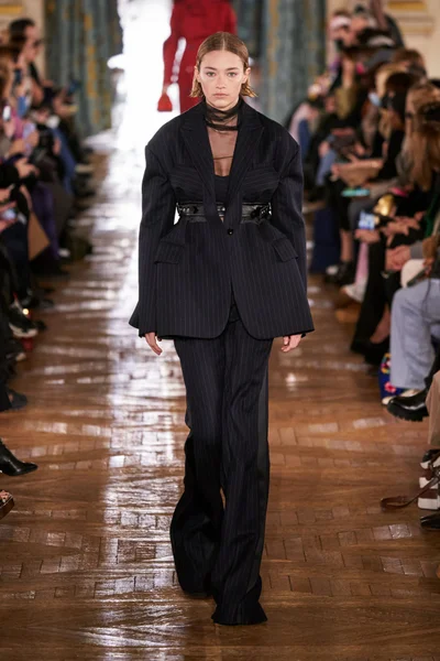 Look 29